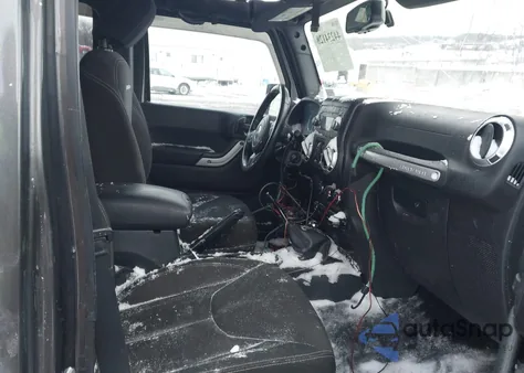 2016 Jeep Wrangler Unlimited Rubicon z USA, uszkodzony, nr VIN 1C4HJWFG7GL205931